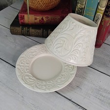 Yankee Candle Embossed Scroll