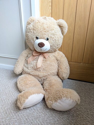 Smyths toys giant - toys, bear