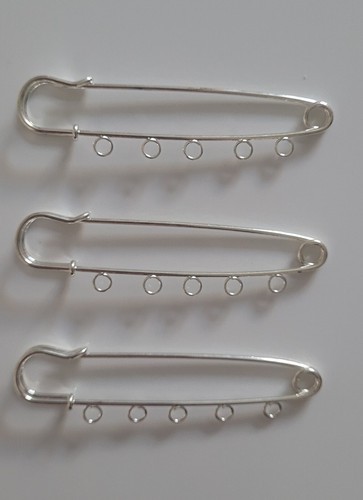 Large hole kilt pins - hole,