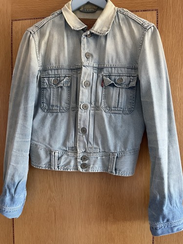 Distressed levi denim - distressed,