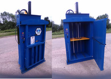 R60 Mini Vertical Baler