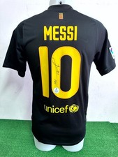 01 Barcelona Messi Autographed