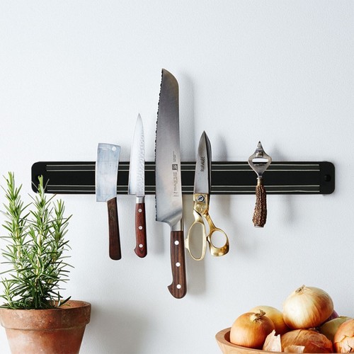 Wall mounted magnetic knife - mounted,