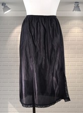 GORGEOUS Vintage Black Semi