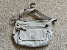 Kipling Cream Medium Shoulder