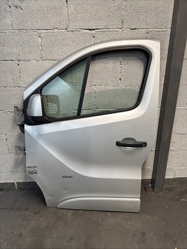 Renault trafic vauxhall - vauxhall, vivaro