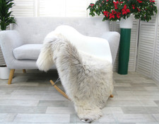 ICELANDIC CURLY SHEEPSKIN RUG