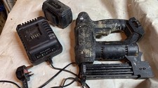Rutland Nail Gun With Good Battery And Charger (for Slight Repair)