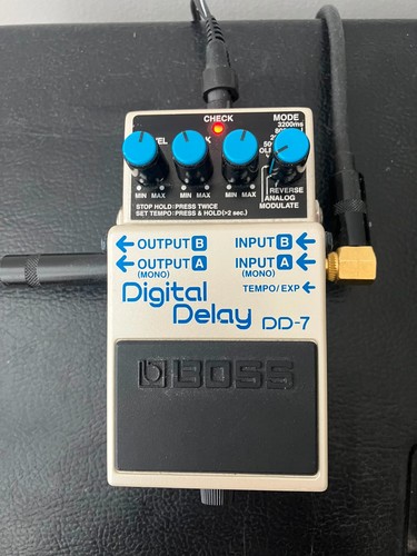 Boss digital delay pedal - dd-7,