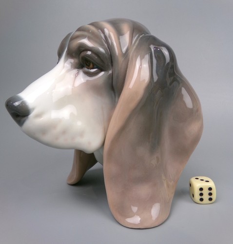 Lladro basset hound bust - bust, /