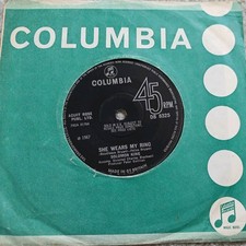 SOLOMON KING - SHE WEARS MY