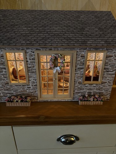 Dolls house scale fully - house,