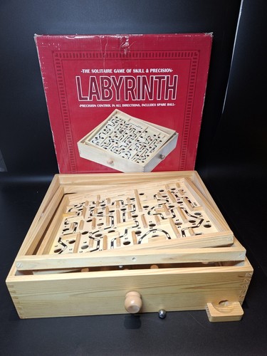 Labyrinth wooden maze game - labyrinth, 3d