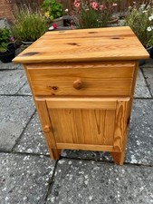 IKEA bedside cabinet (pine) (43x44x59cm)
