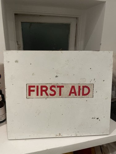 Vintage wooden first aid box - first,