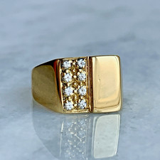18 ct Gold Signet Ring Square