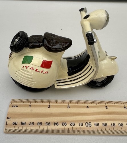 Vintage lambretta vespa - lambretta,