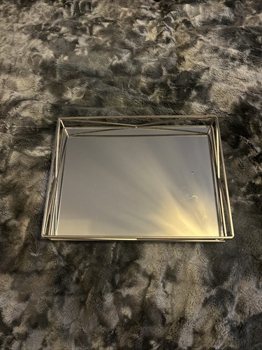 Glass mirrored display - glass, tray