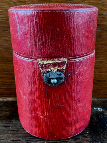 Vintage red leather - red,