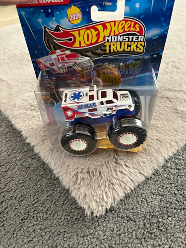 Hot wheels monster trucks - hot,
