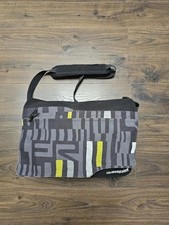 Y2K 2000s Quiksilver Messenger