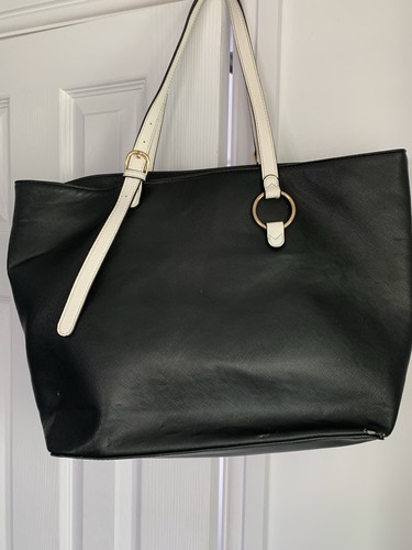 Black white saffiano style - &,