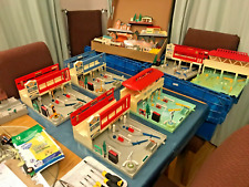 Tomy, Thomas and Tomica World, Rail and Road Stations