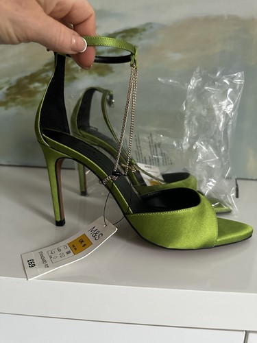Marks spencer high heel - &,