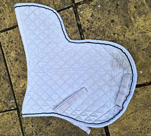 White quilted roma horse - white,