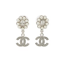 CHANEL CC Logo Pearl Earrings