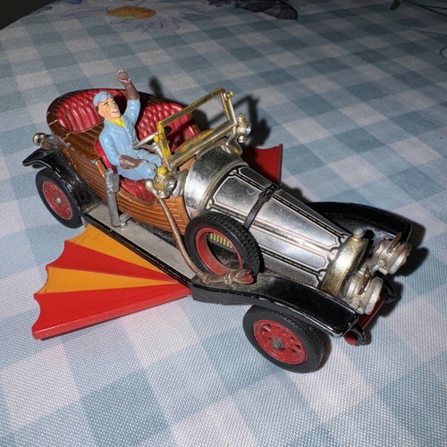 Corgi 266 chitty - -#266,