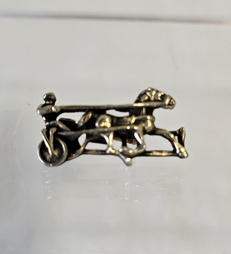 Vintage sulky racing brooch - sulky,