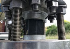 hydraulic press for material