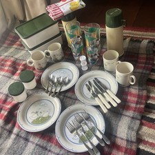 Vintage Optima Picnic Basket And Original 4 Place Setting