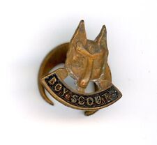 Vintage enamel & gilt metal Boys Scouts badge pin lapel Wolf Head portrait #54