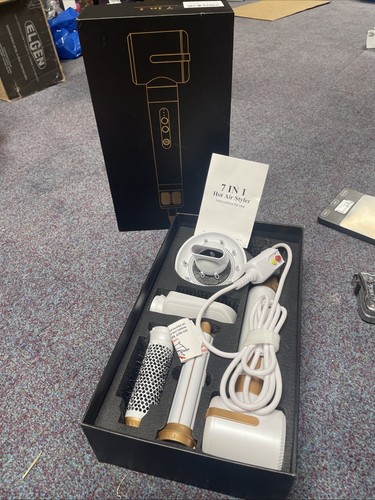 One blow dryer brush - one,