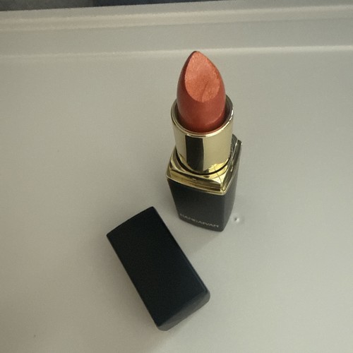 Lipstick like coral - like,