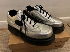 dr martens buzz 5 eye leather