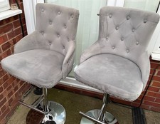 BEAUTY SALON/HAIRDRESSING 2 CHAIRS&FOOT STOOL VELVET UPHOLSTERED/CHROME BASE