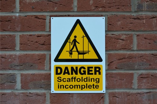 Danger scaffolding incomplete - danger,