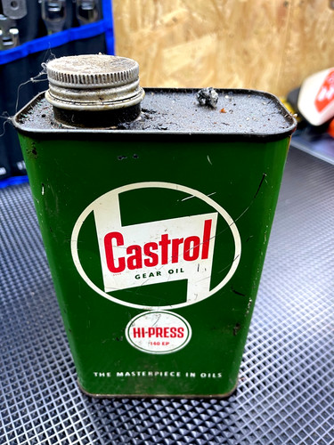 Castrol gear oil - gear,