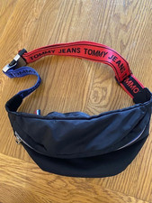 Great condition - Genuine Tommy Hilfiger (Jeans) Unisex medium/large Bum Bag