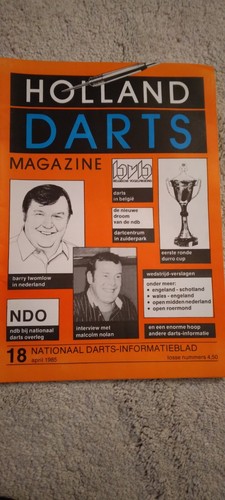 Darts magazines and pamphlets