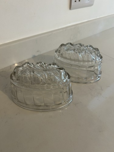 Vintage clear jelly mould - clear, pair