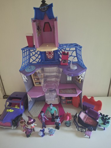 Disney junior vampirina scare - disney,