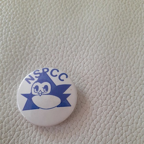 Nspcc vintage badge - badge,