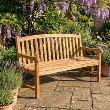 Maluku 3 Seater Traditional