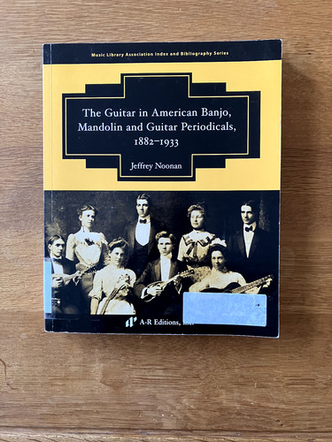 Noonan the guitar - -the, in