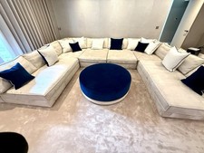 Contemporary U-Shaped Cinema