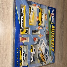 CORGI AUTO CITY RESCUE SET 93730 POLICE FIVE DIECAST MODEL SET WITH FIGURES